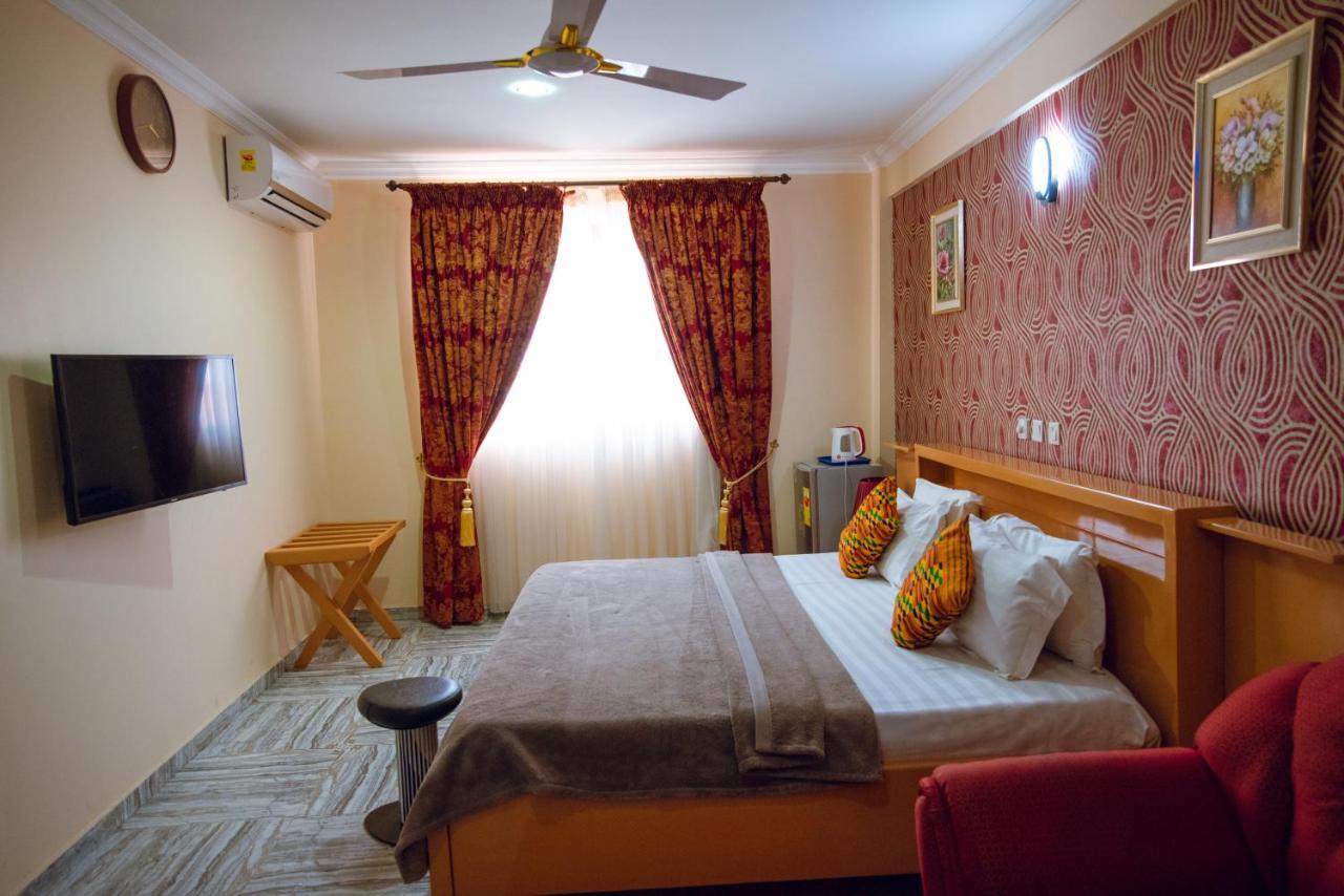 Exotic Palace Hotel Tema Dış mekan fotoğraf